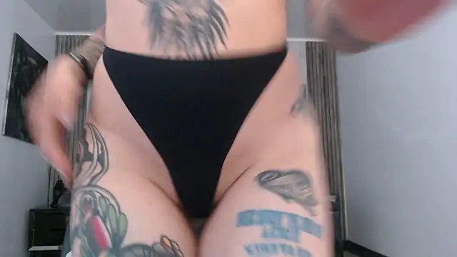 DamiaOshun_ch webcam
