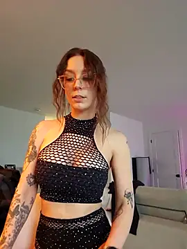 LilyOrion webcam