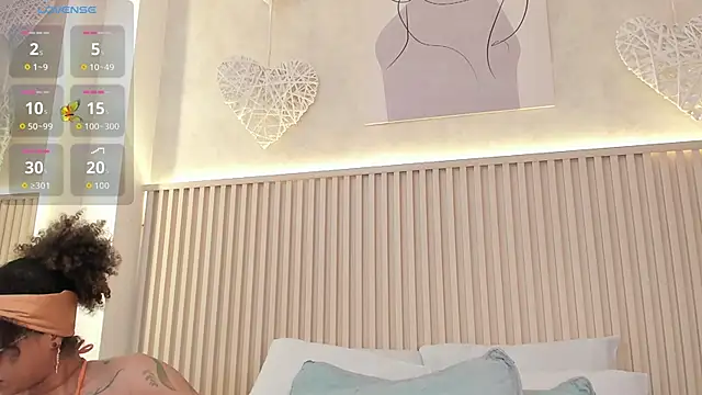 daiana_curly webcam