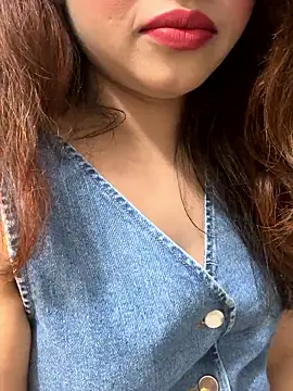 riya_sharma11 webcam