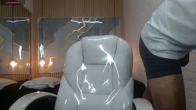 DominantBoy4 webcam