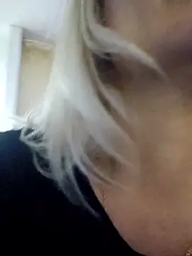 LadyTouch webcam