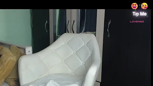 leilahotX webcam