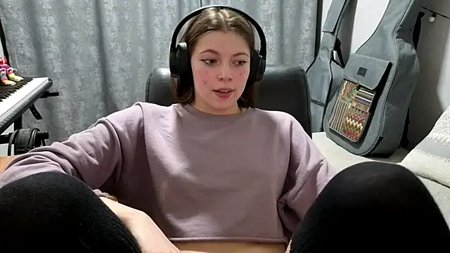 CutieAnny webcam
