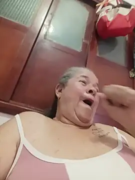 CheekySnowQueen_69 webcam