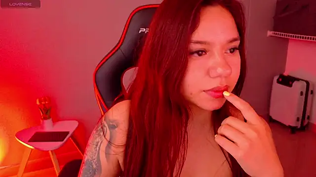 samantha_tattu webcam