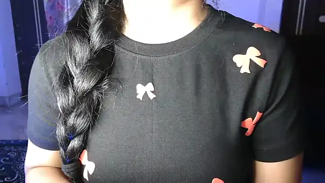 Cuteangle1 webcam