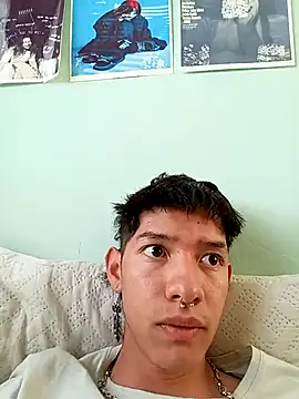 heyy_noah11 webcam