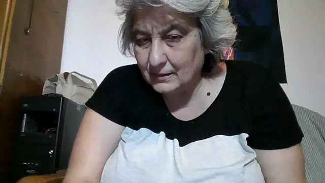 ExquisiteMature webcam