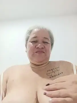 CheekySnowQueen_69 webcam