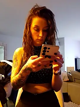 LilyOrion webcam
