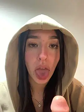 NickieCute-
