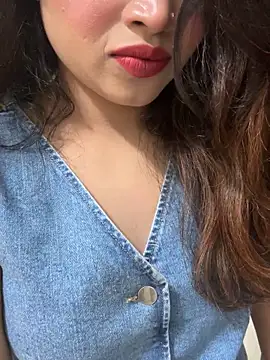 riya_sharma11 webcam