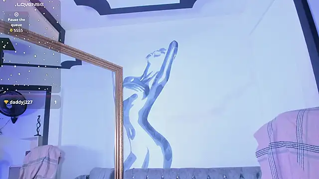 nahomyrusell webcam