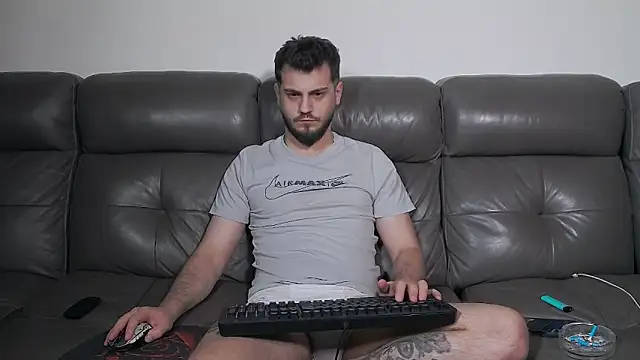 CrazyDom1 webcam