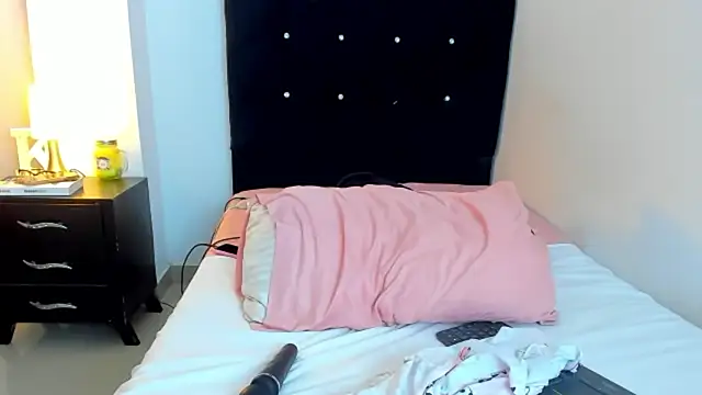 kathyajhonss webcam