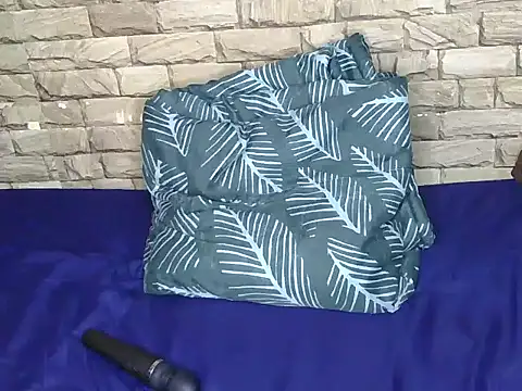 Sweethoneyglow webcam