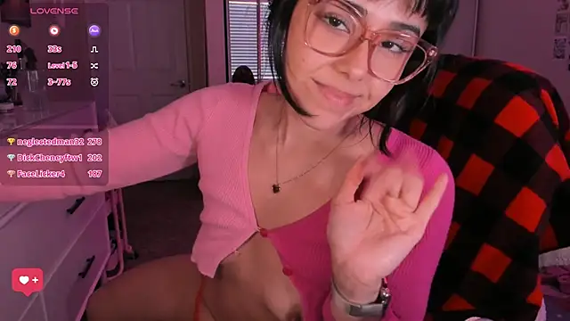 Evie-Luna webcam