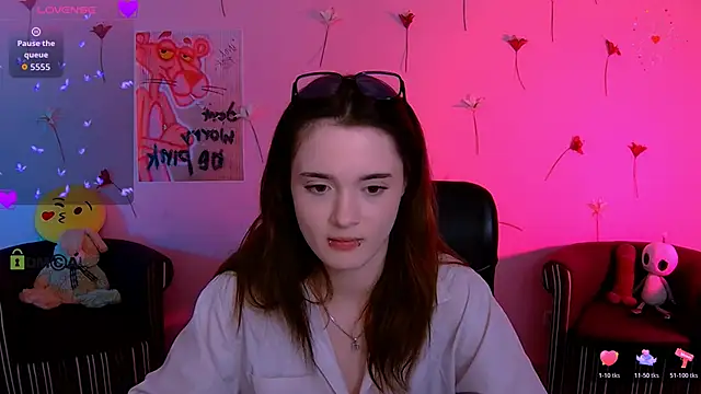 liana_kisses webcam