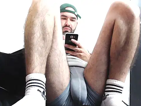 hairyandbigmann webcam