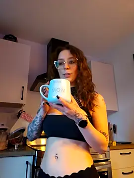 LilyOrion webcam