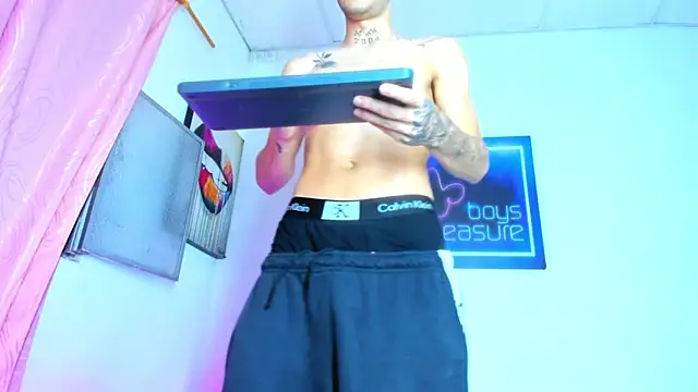 Pleasure_boys_hot webcam