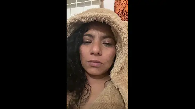Divya888 webcam