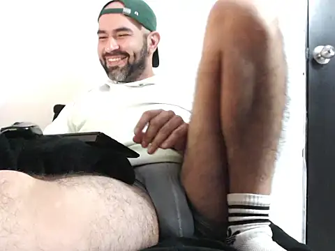 hairyandbigmann webcam