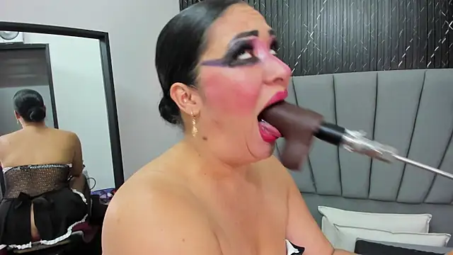 Angie_Will webcam
