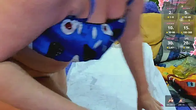 FlirtyMary webcam
