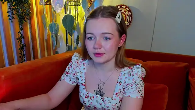 ElinaVale webcam