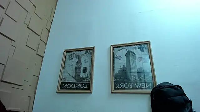 AkyraEbonyy webcam