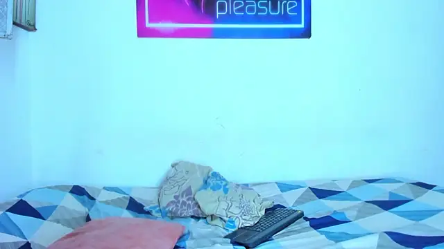 Pleasure_boys_hot webcam