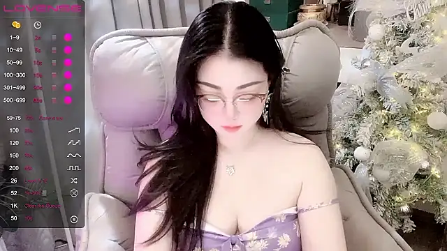 Monica-666888- webcam