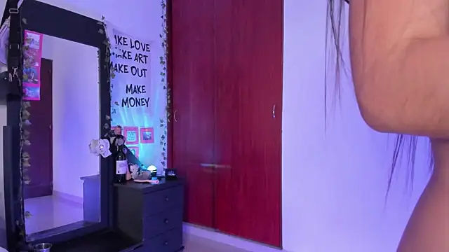 little_kayla_ webcam
