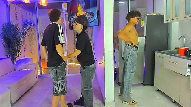 Houseofwarrios webcam
