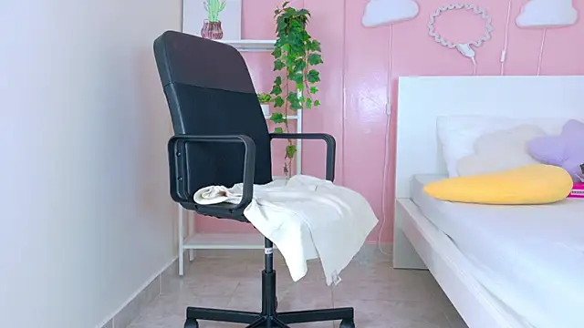 SeleneGibson__ webcam