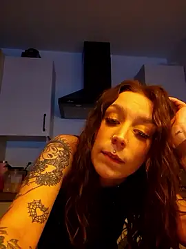 LilyOrion webcam