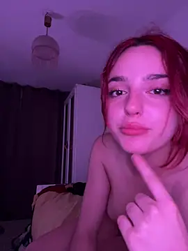 Esme_ralda1843 webcam