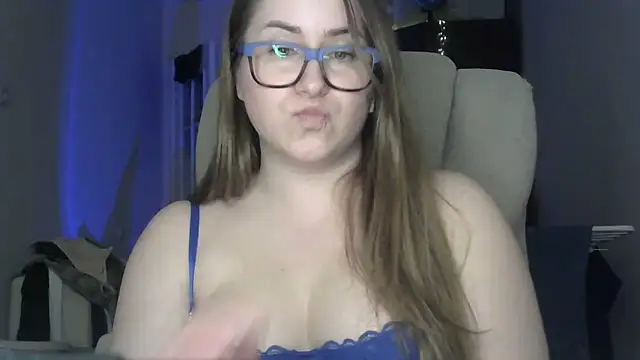 seasonalsomeone - SeasonalSomeone's free webcam - UK Sex Cams