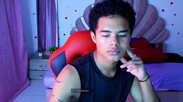 kael_fox - Kael_fox's free webcam - UK Sex Cams