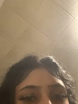 OnlyYours_Leah webcam