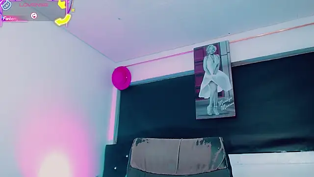 Kendall_hornyy webcam