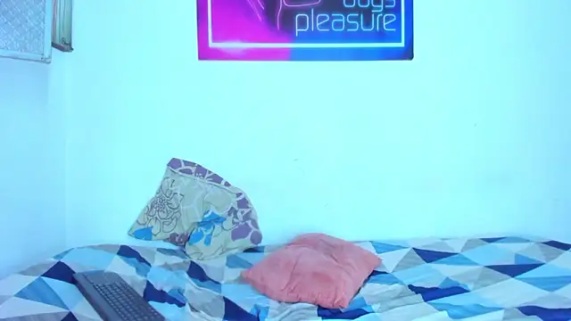 Pleasure_boys_hot webcam