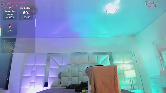 katha_Crawford webcam