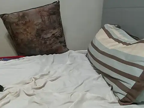 CandyLovesU2 webcam