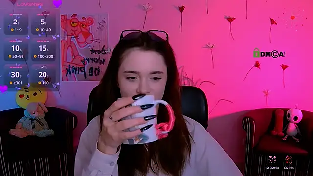 liana_kisses webcam