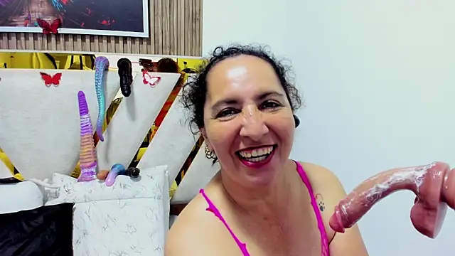 luna_naughty1 - Luna_Naughty1's free webcam - UK Sex Cams