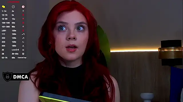 Nora__Ray webcam