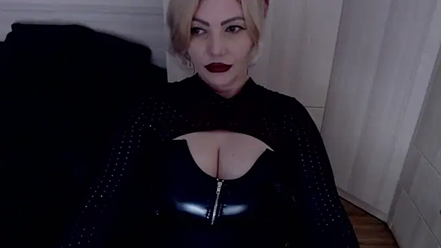 MistressDemi webcam